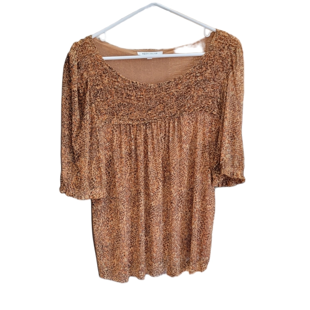 ROSE AND OLIVE Mid Sleeve Blouse